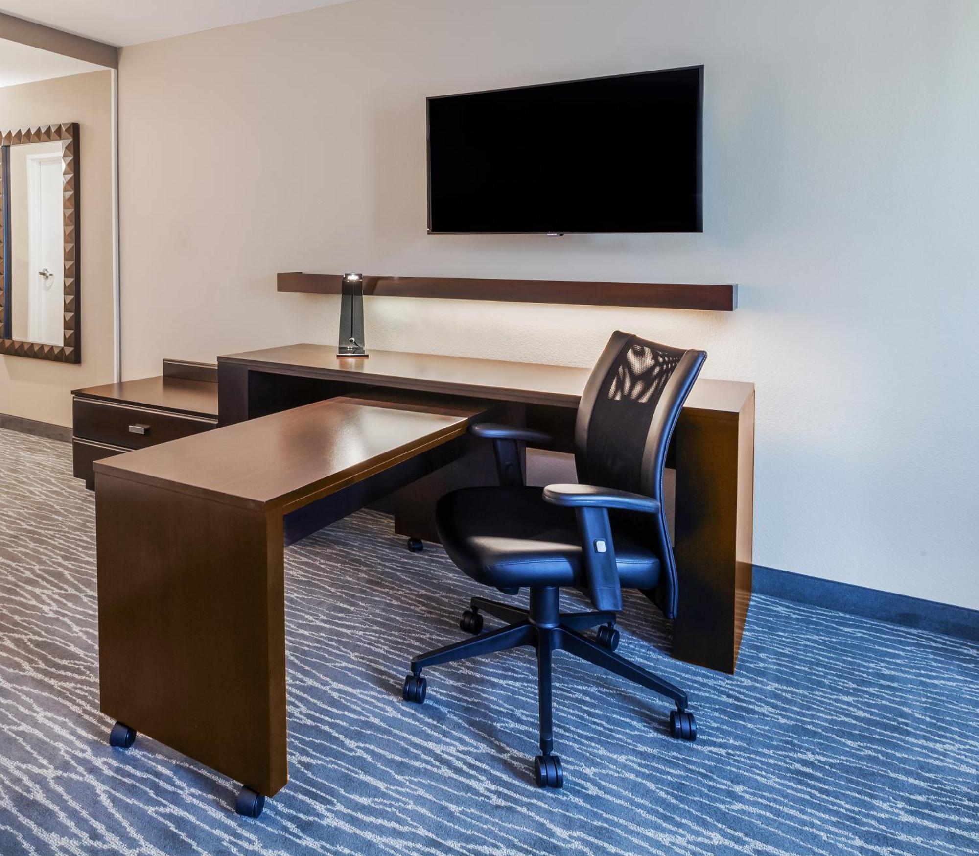 Отель Courtyard Houston I-10 West/Park Row Экстерьер фото